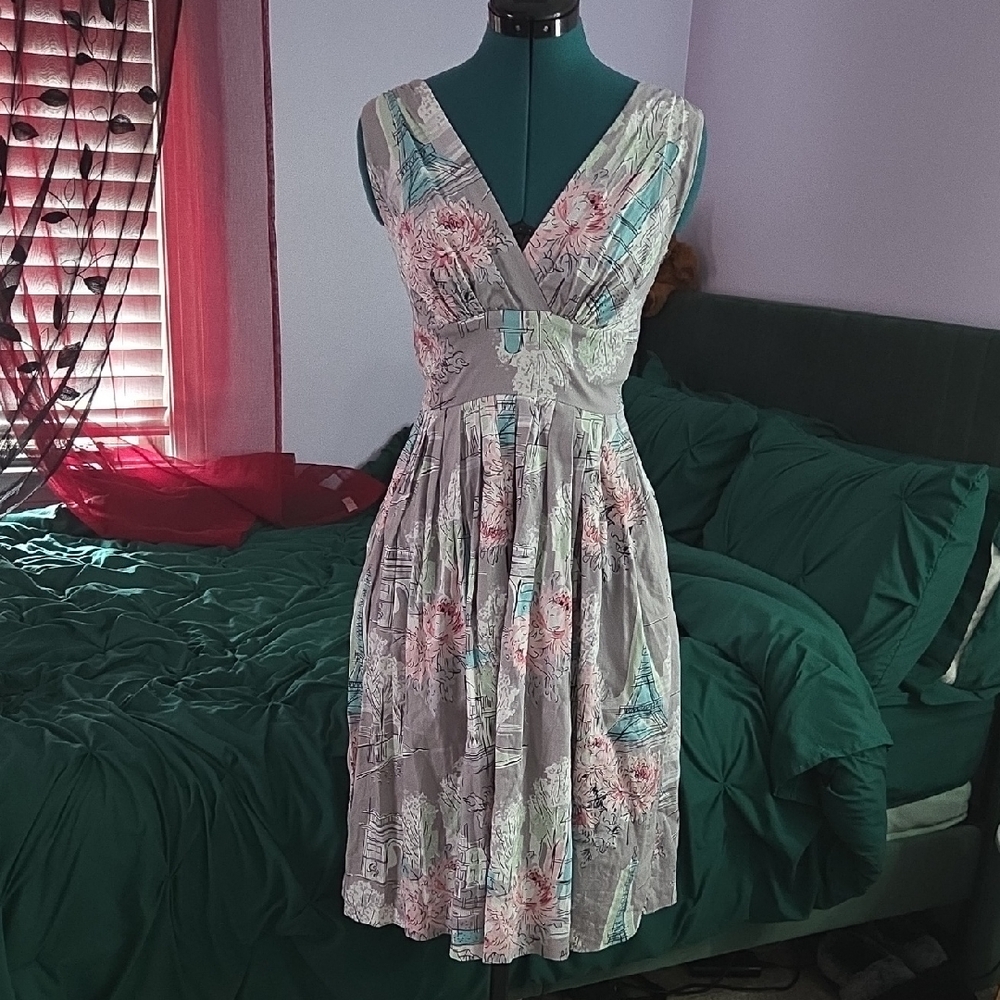 RetroSpec'd Parisian Vivian Dress Size USA 2 AUS 6